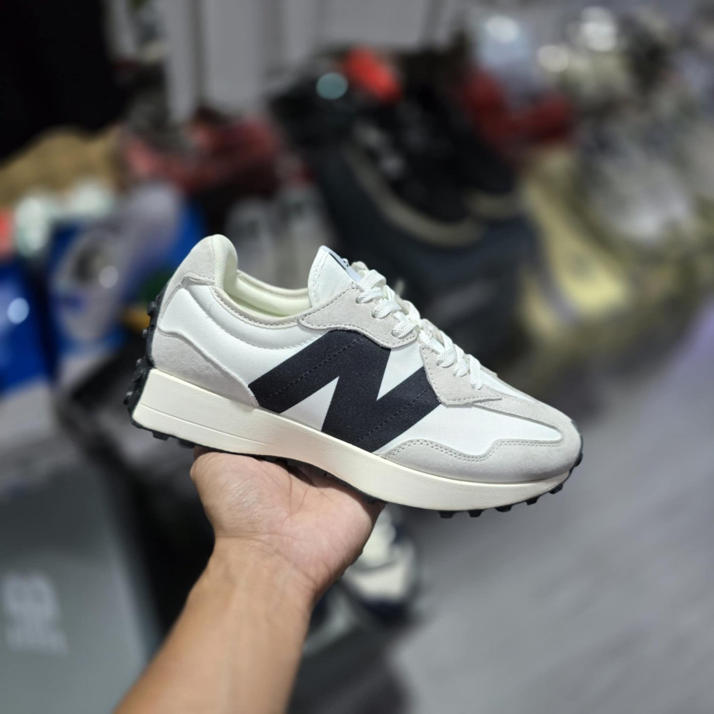 New Balance 327 "Panda"