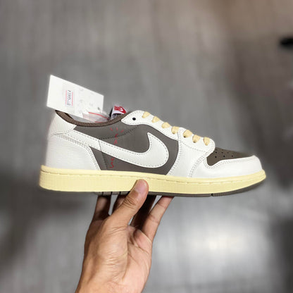 Travis Scott 'Reverse Mocha'