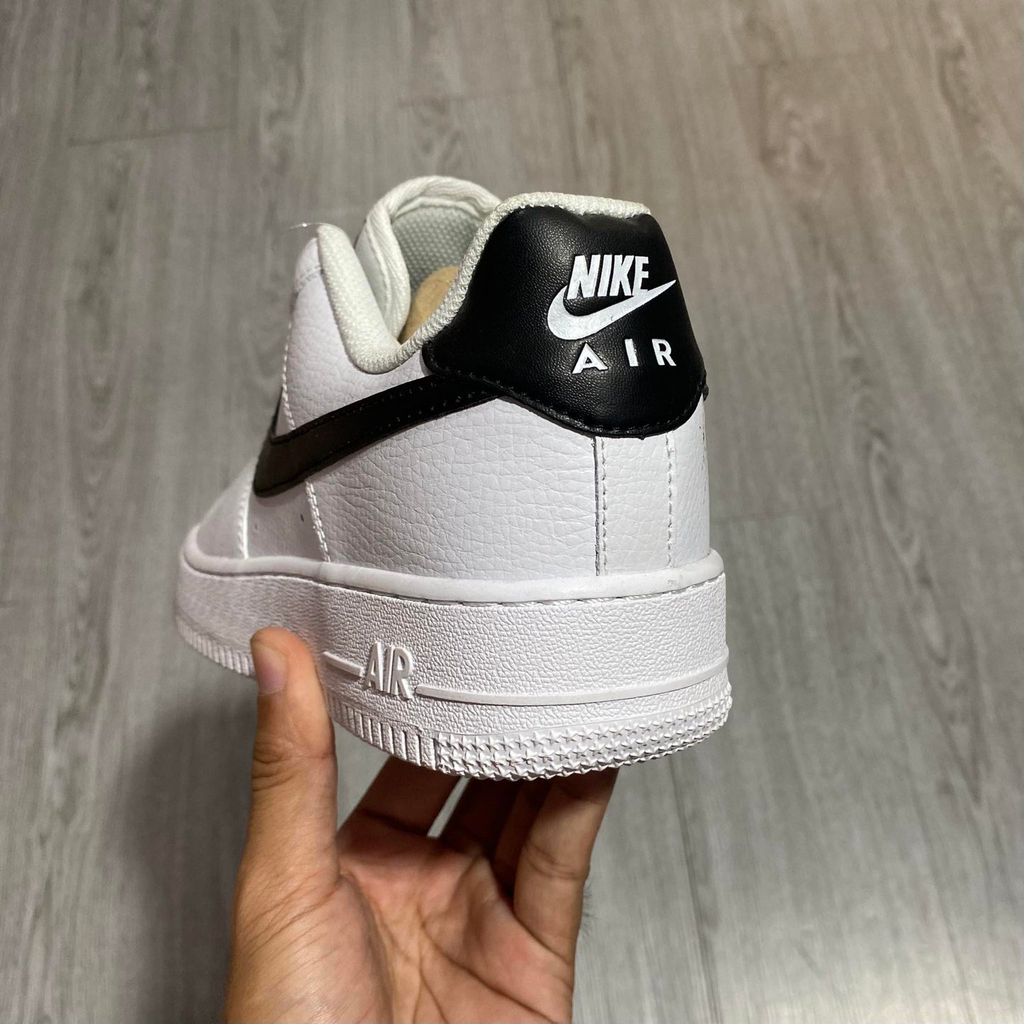 Airforce 1 'Black Swoosh'