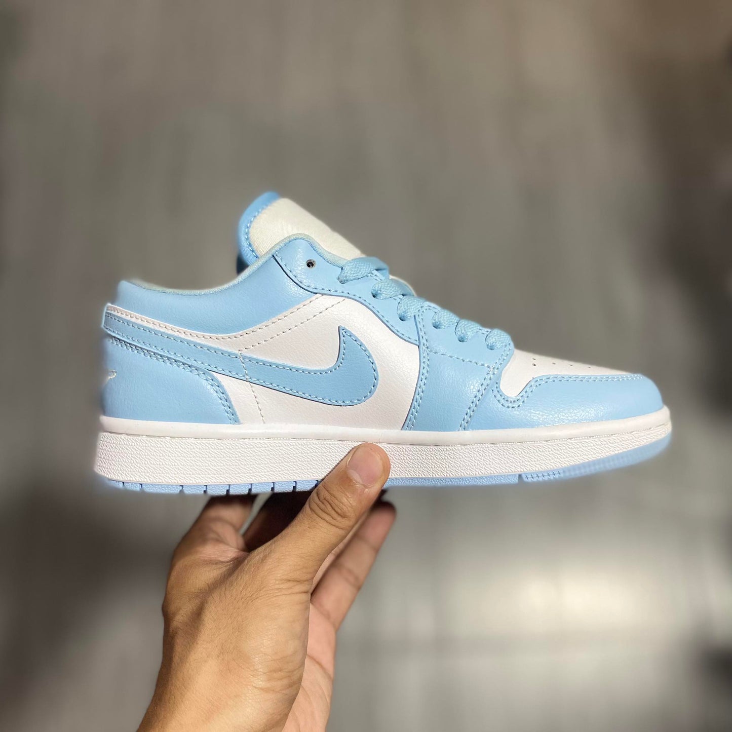 J1 'Ice Blue'