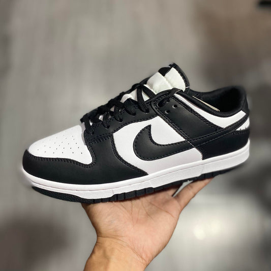 SB Dunk Low 'Panda'