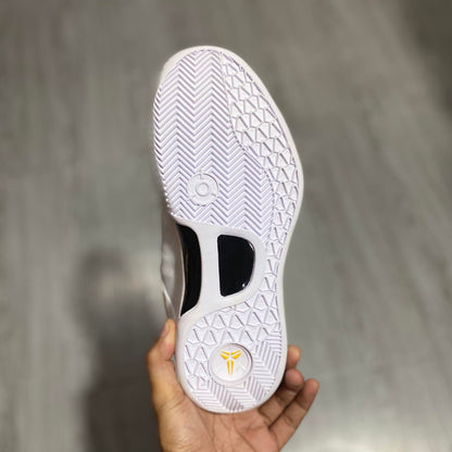 Kobe 8 'Championship Gold'