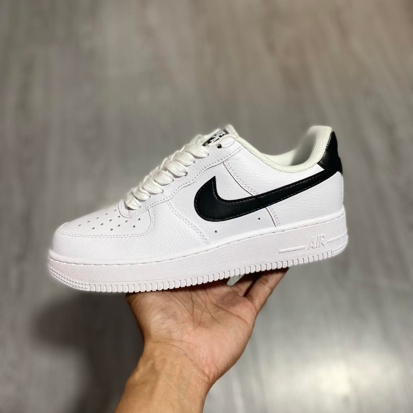 Airforce 1 'Black Swoosh'