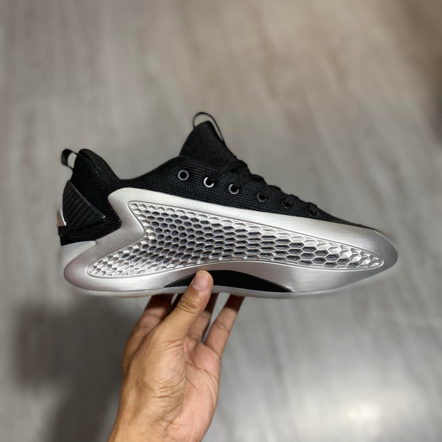 AE 1 'Metallic Silver'