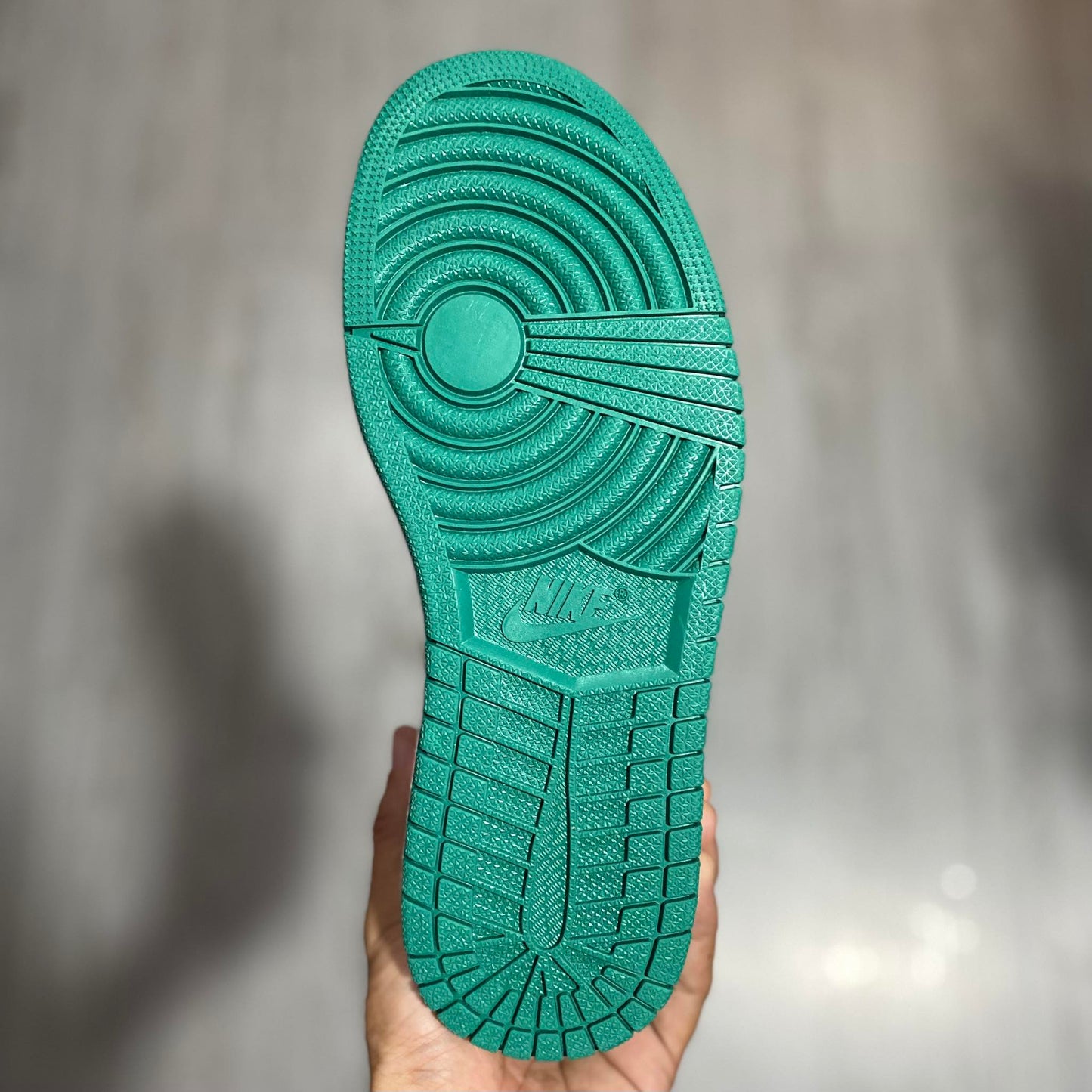 J1 Low 'Mystic Green'