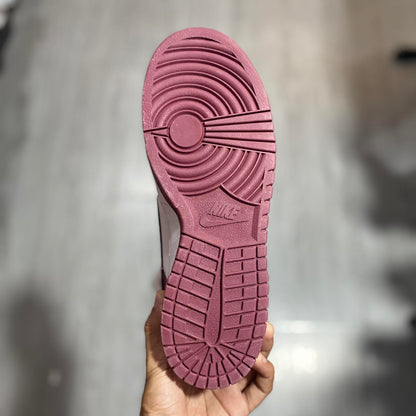 SB Dunk Low 'Maroon'