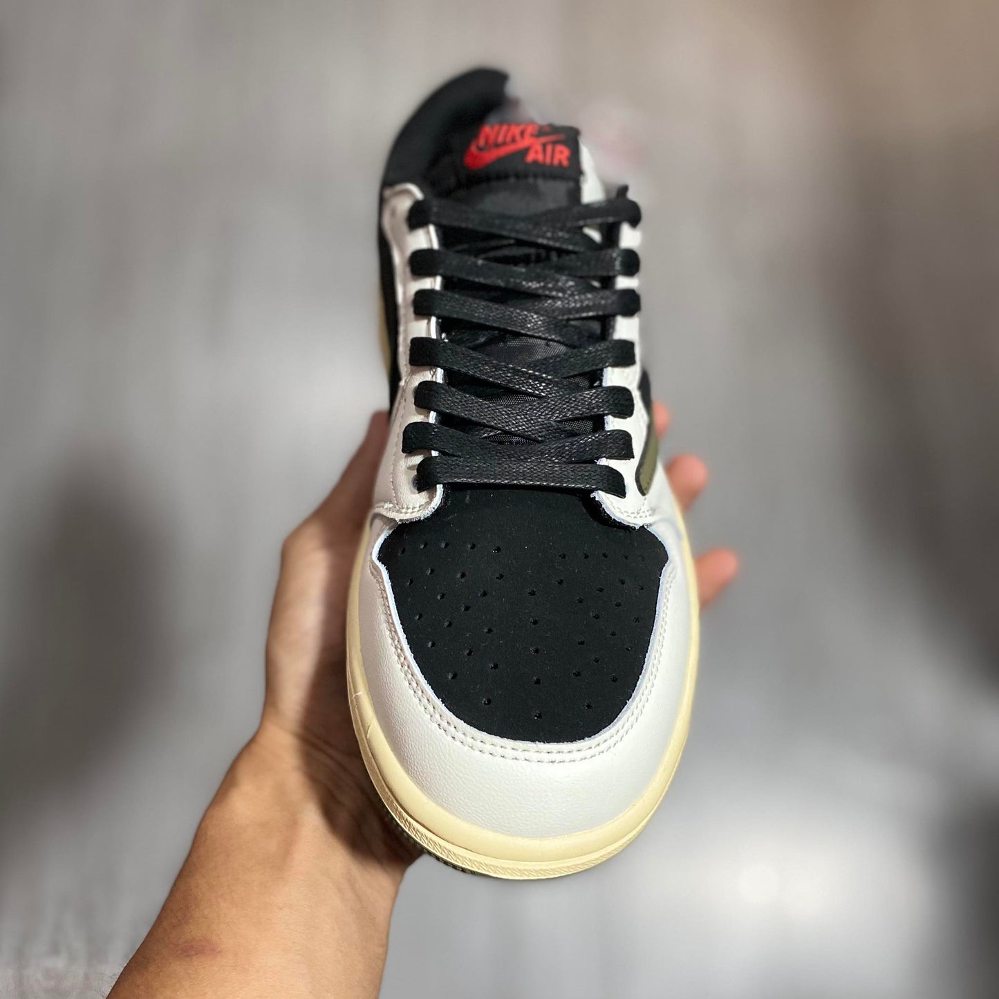 Travis Scott 'Olive'