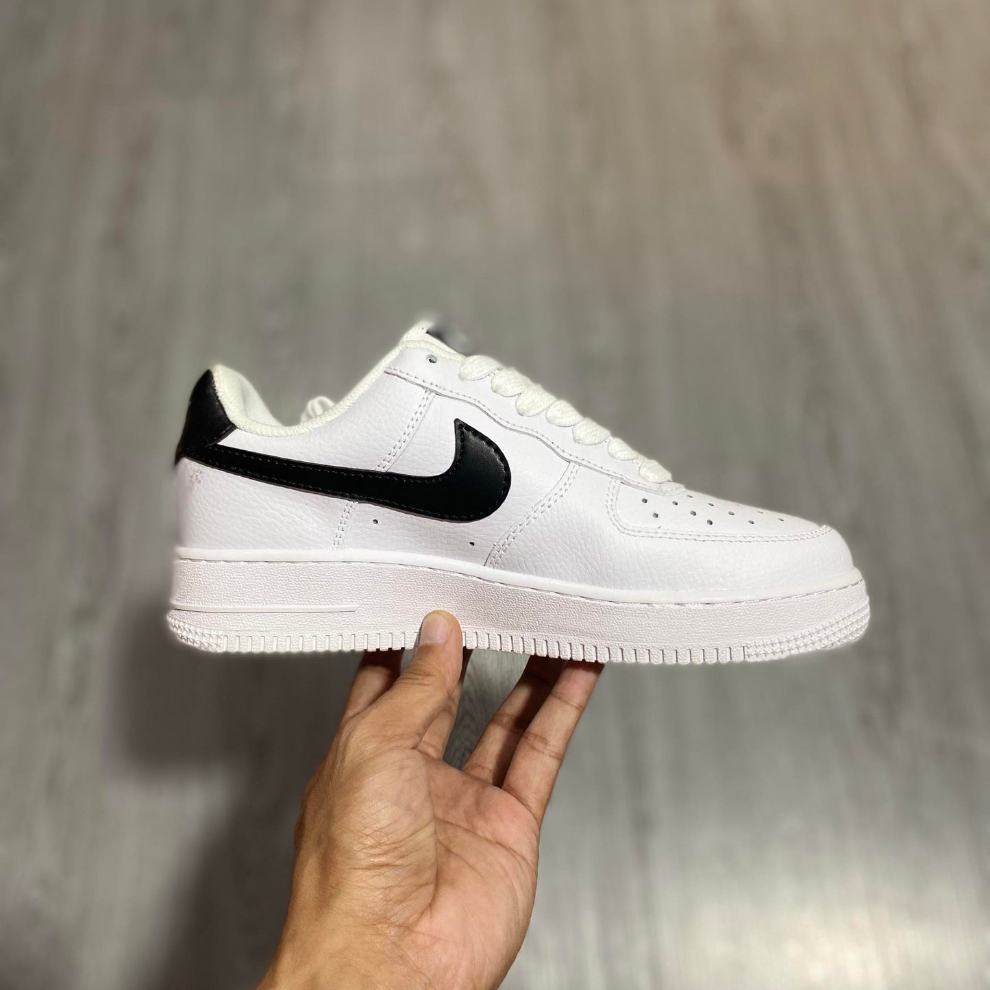 Airforce 1 'Black Swoosh'