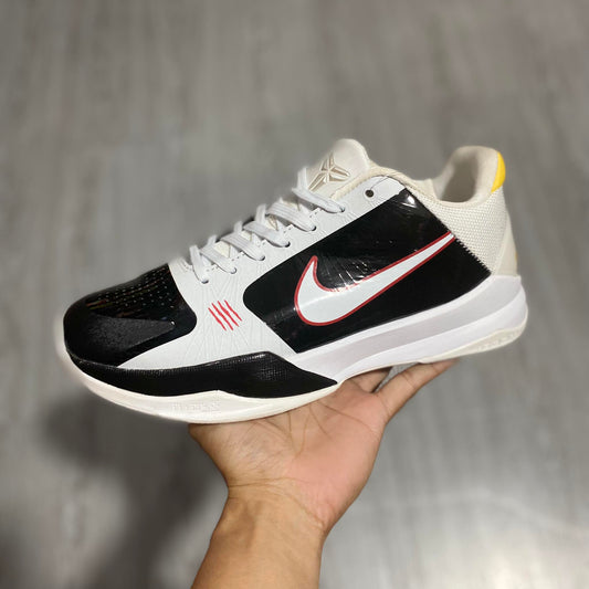 Kobe 5 'Alternate Bruce Lee'