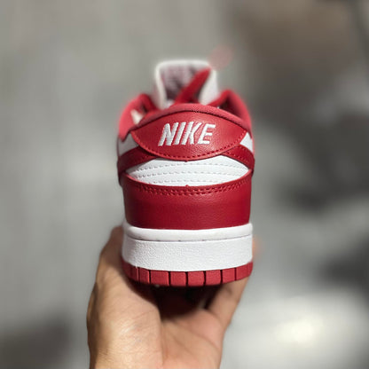 SB Dunk Low 'Red'