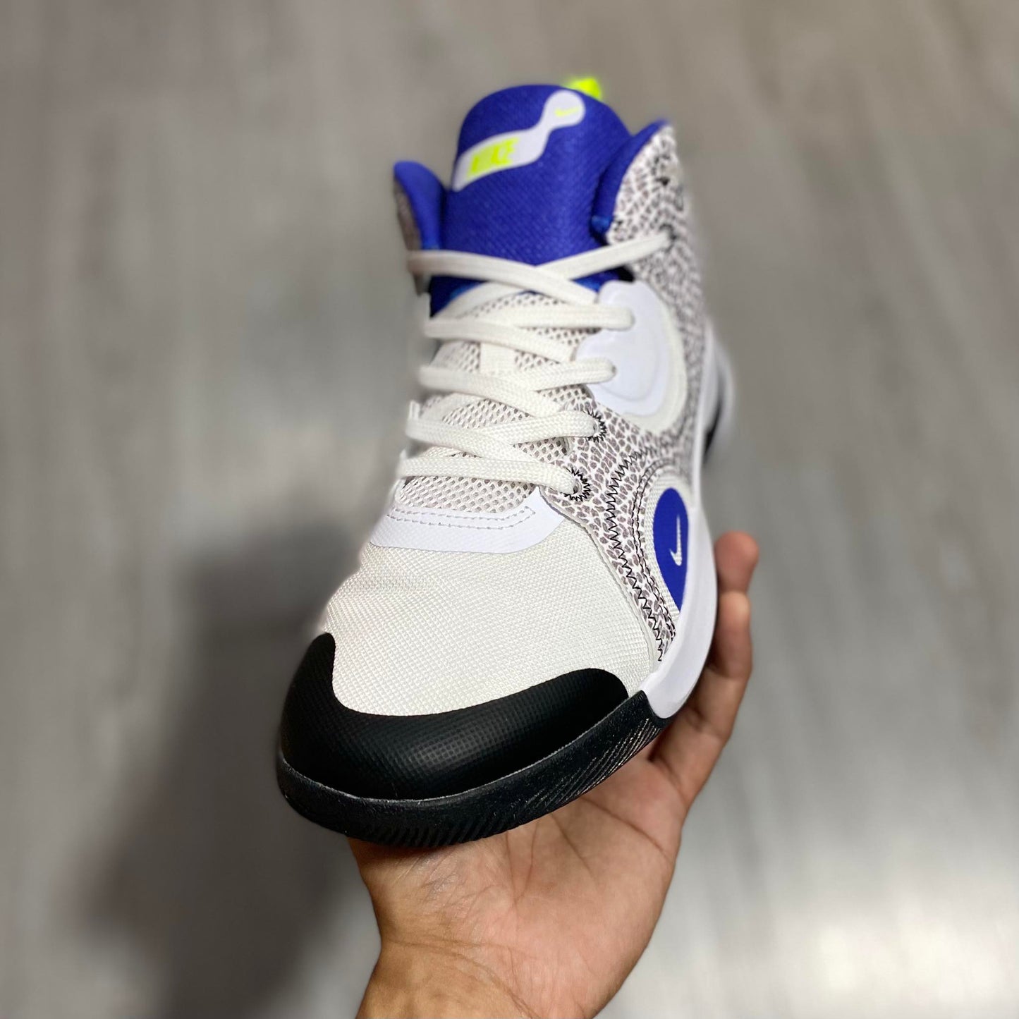 Fly By Mid 2 'White Blue'