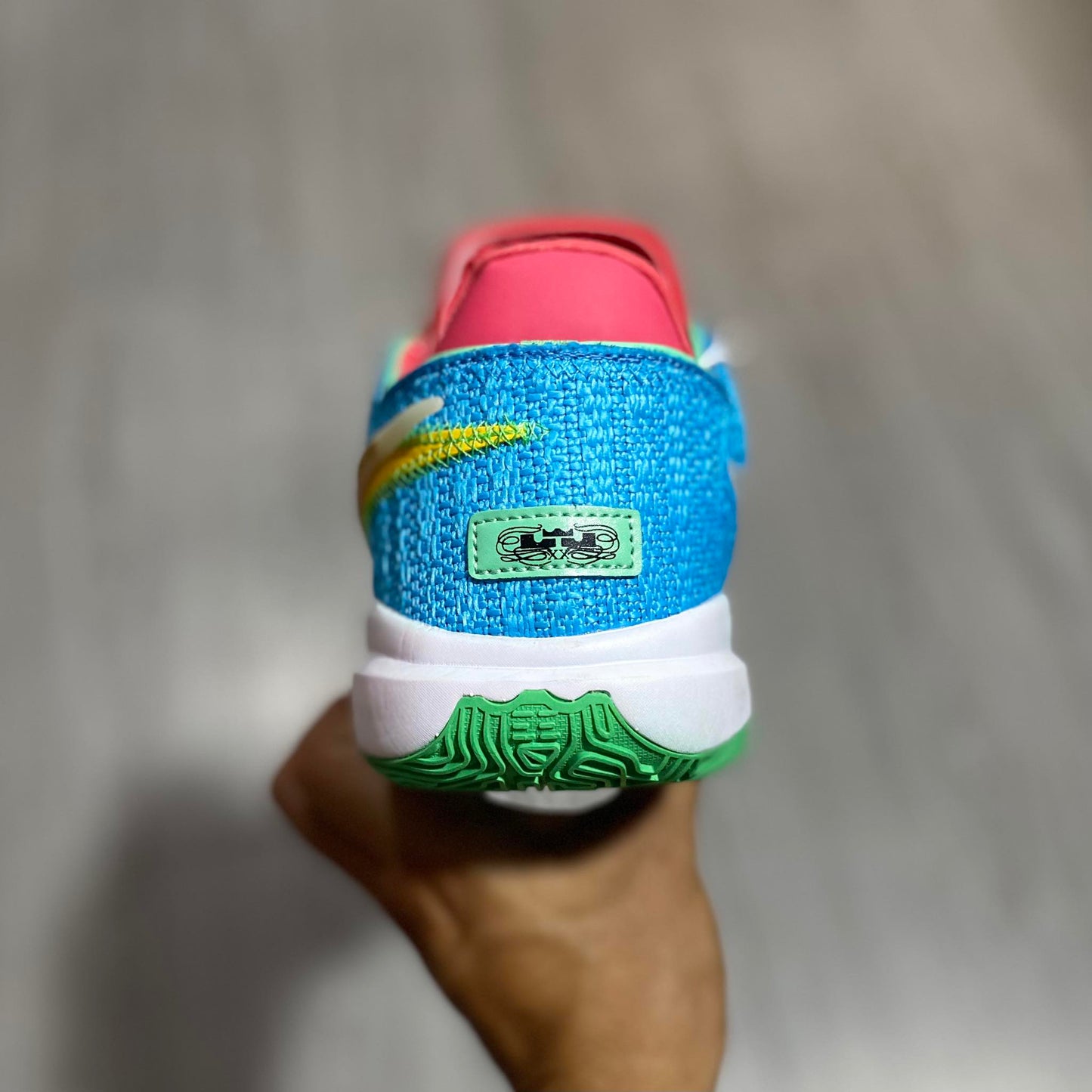 Lebron 20 'Laser Blue'