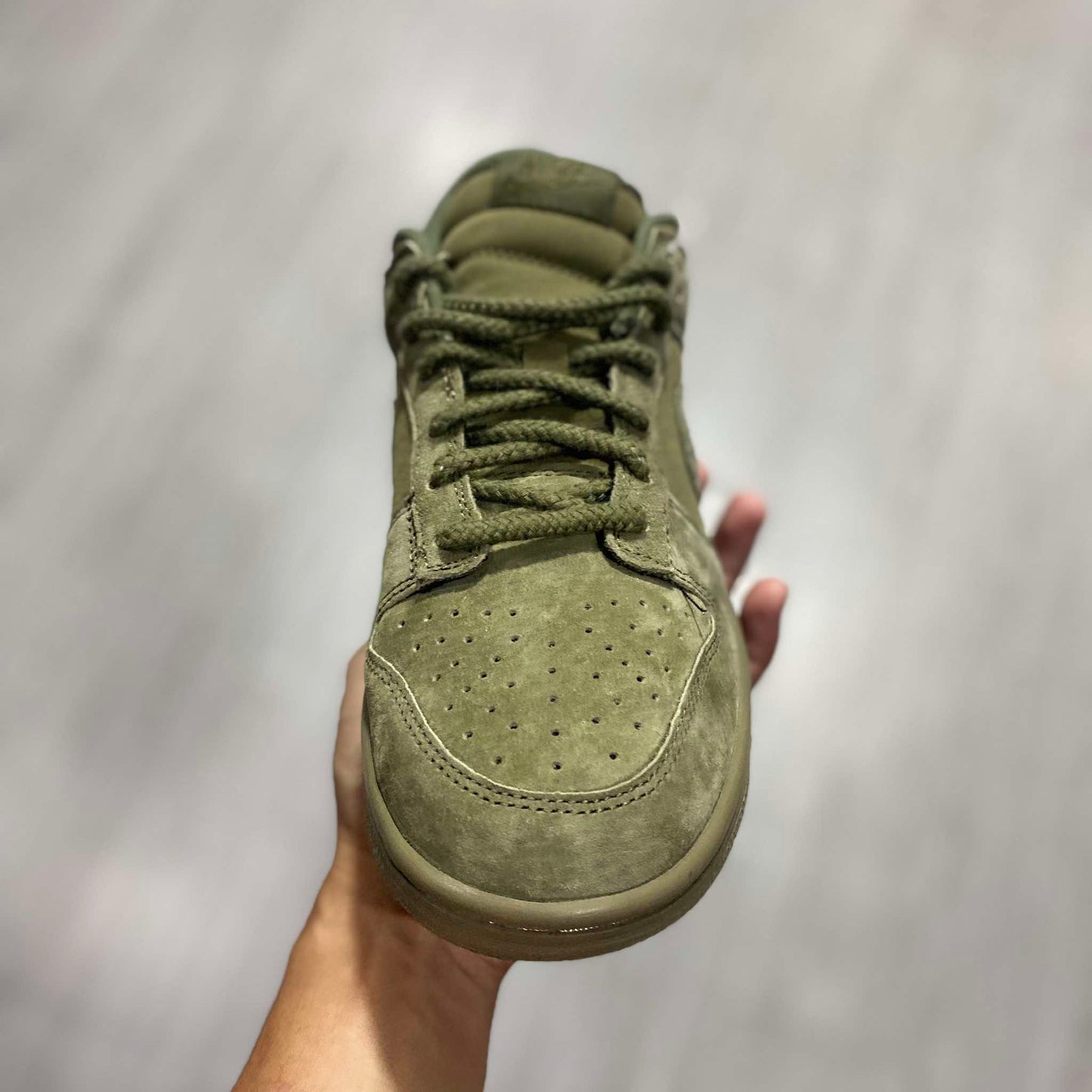 SB Dunk Low 'Supreme'