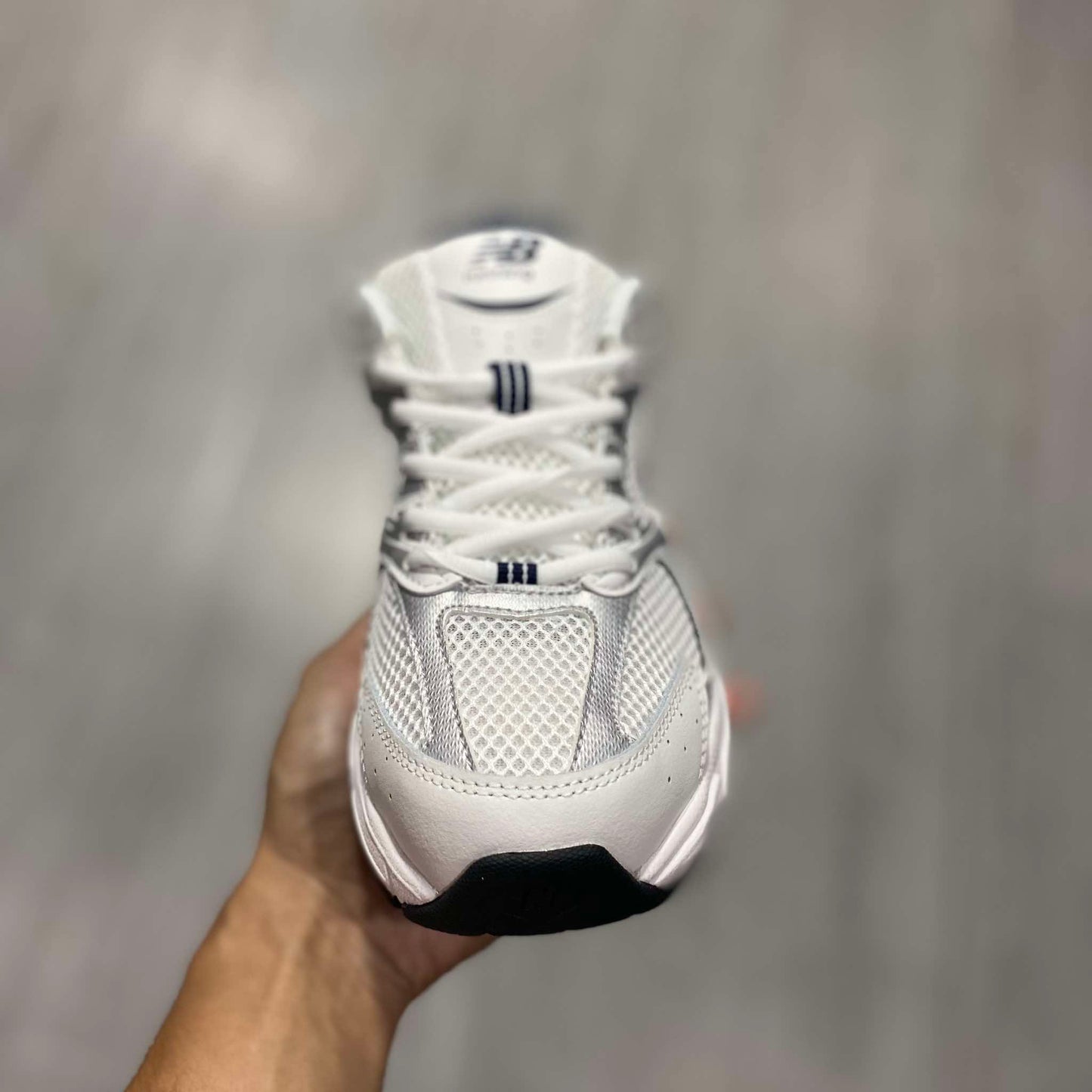 NB 530 'White Silver Navy'