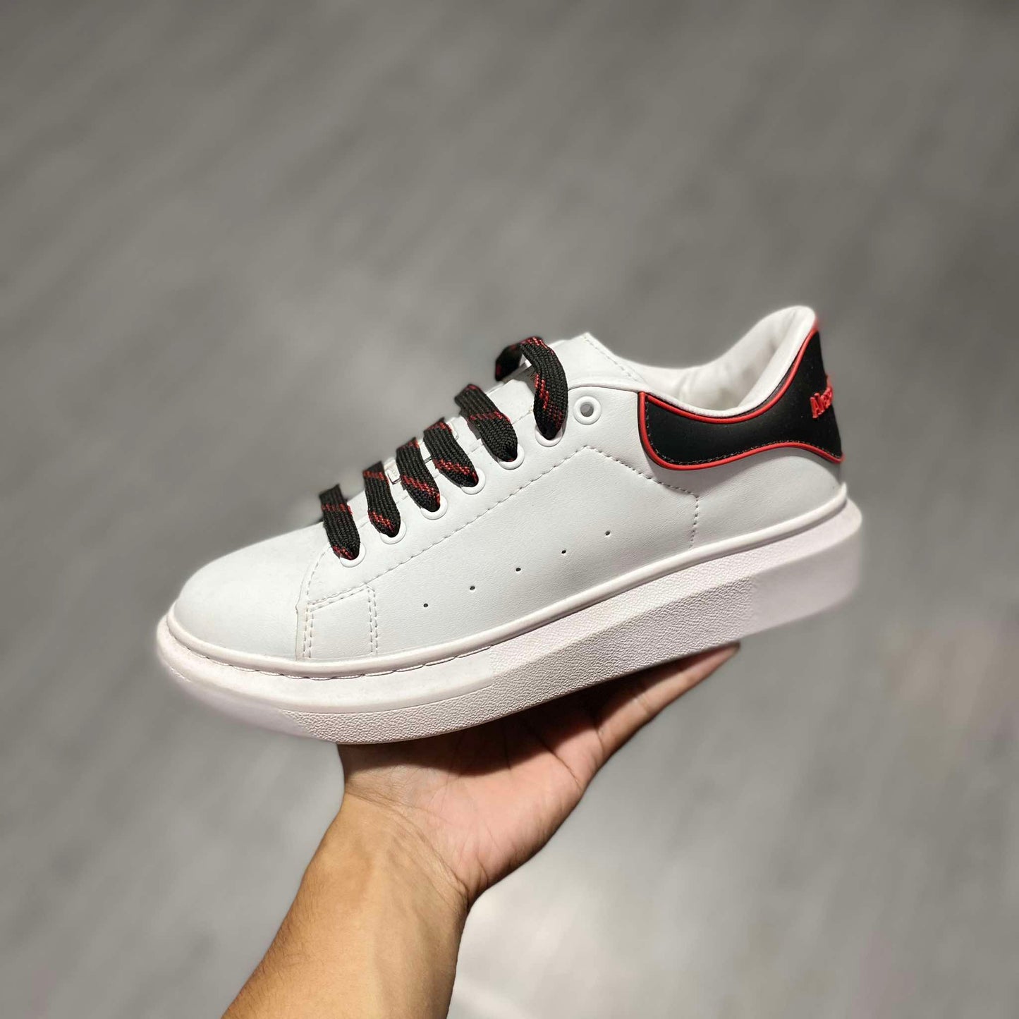 Alexander Mcqueen 'White Black'