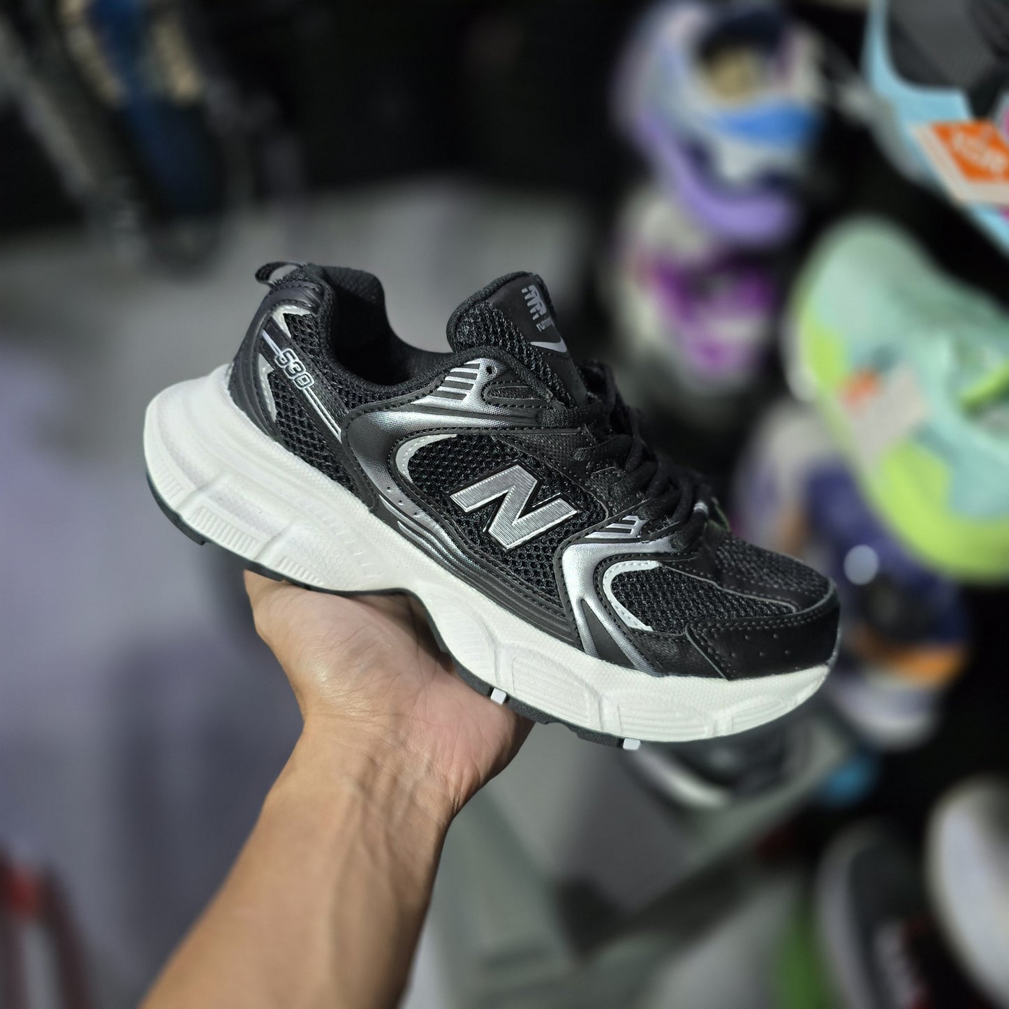 New Balance 530 "Black Silver"