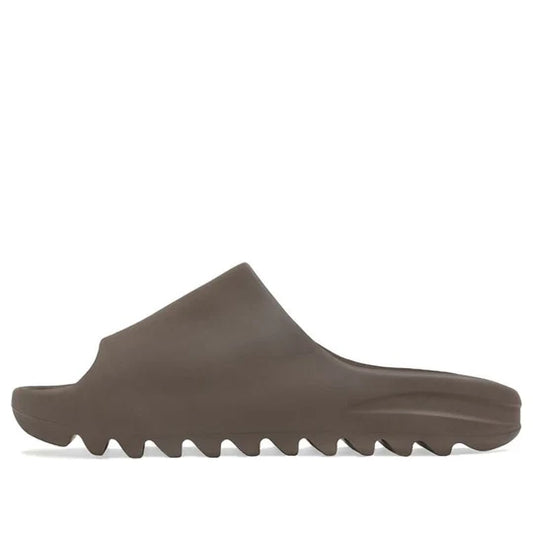 Yeezy Slide "Choco"